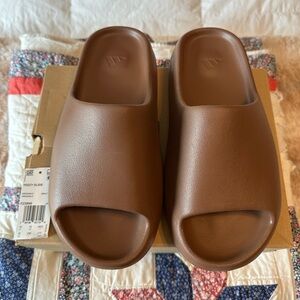 Yeezy Earth-Tone Slide Sandals